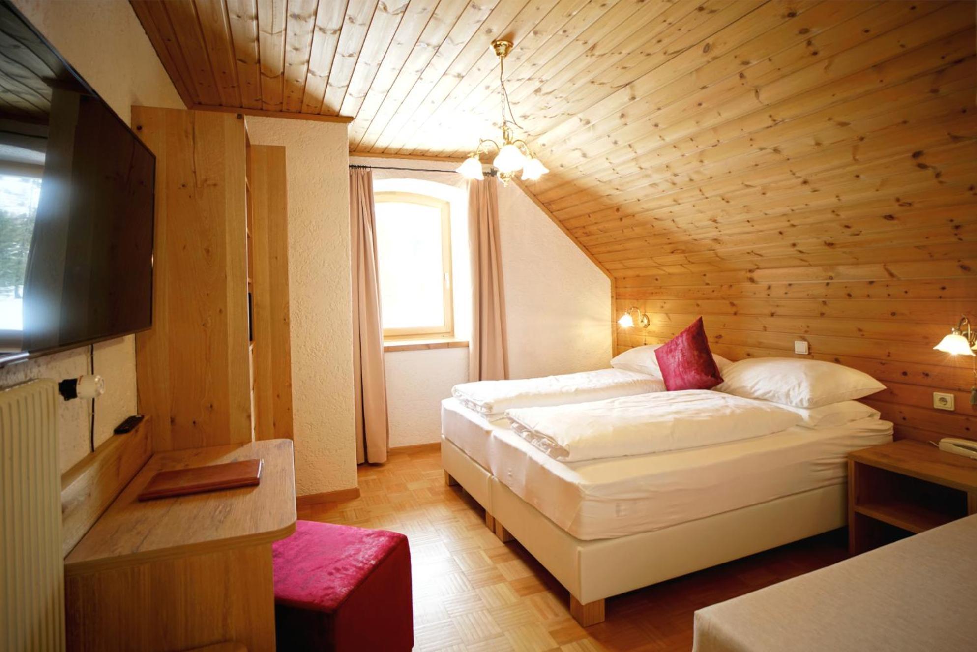 Hohe Gaisl Hotel Braies  Bilik gambar